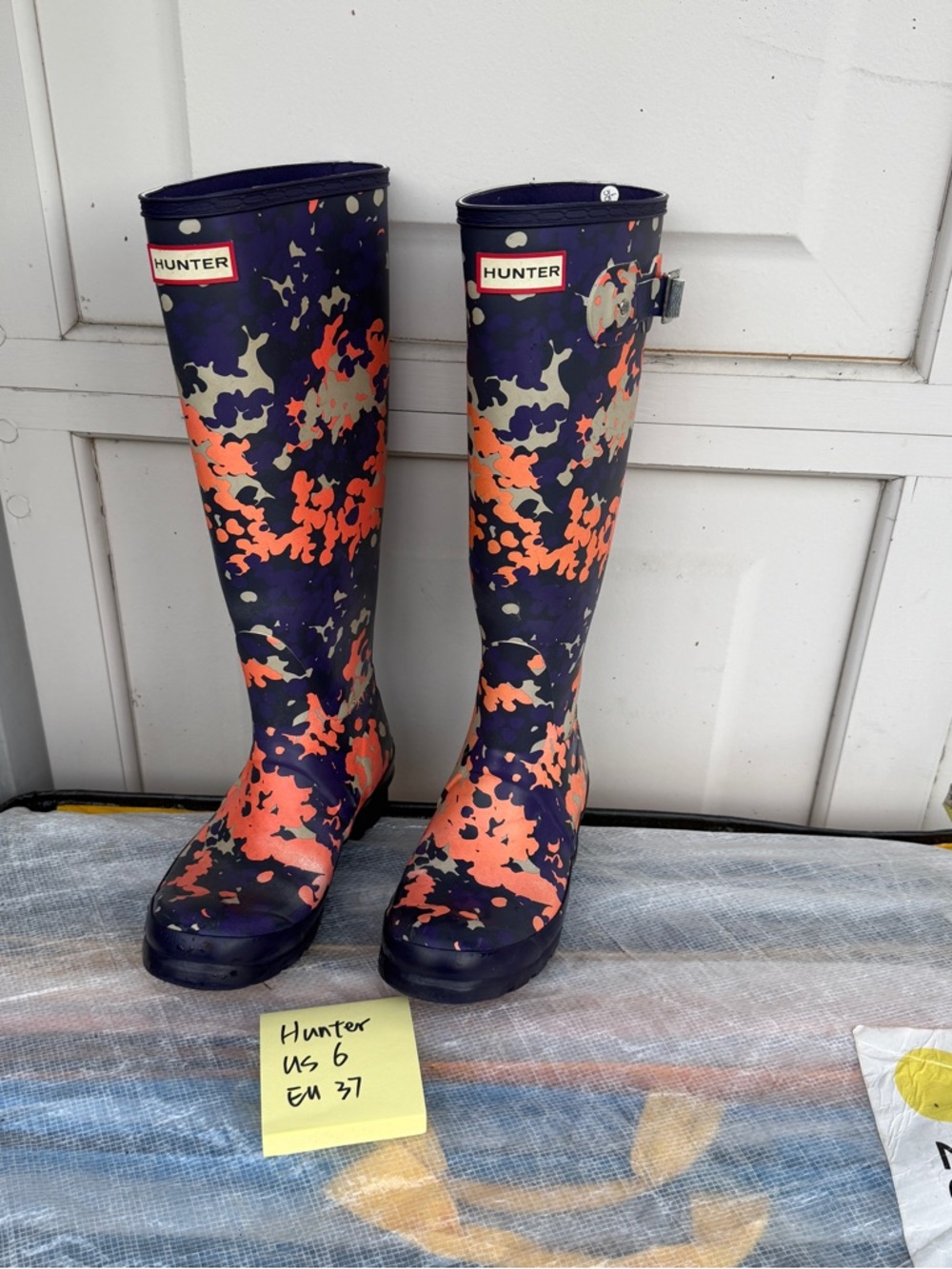 Hunter Women's Navy and Coral Camo Tall Rain Boots W6 EU37